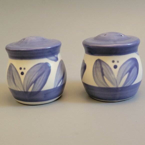 Pfaltzgraff Villa Flora Blue & White Leaf Salt & Pepper Shaker Set - Picture 2 of 6